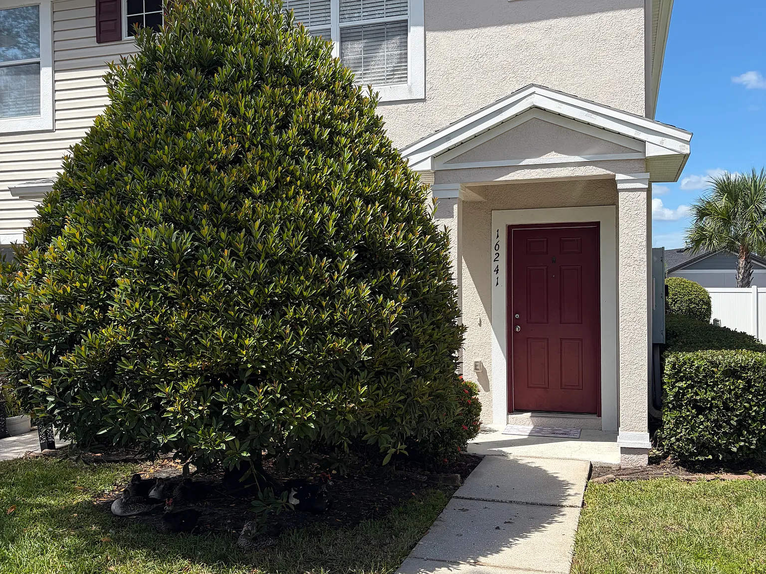 2 bed, 2.5 bath, 1240 sqft, $1,725 — Photo 1