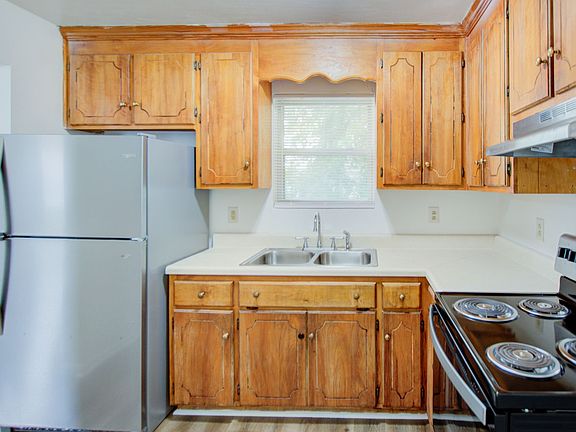 4th image of 310 Finney Ave