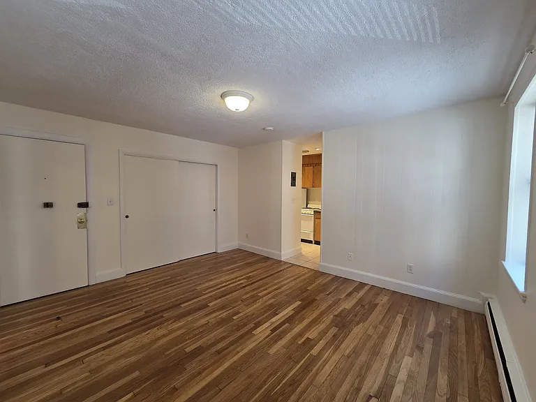 7 Aberdeen St #4 — Photo 9