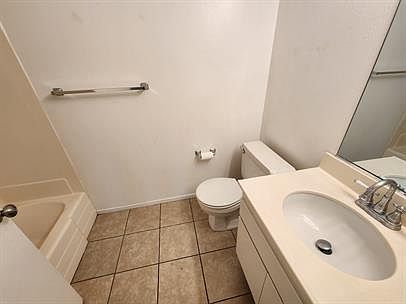 2nd image of 9362 Shadowood Dr APT A