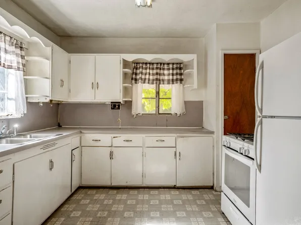 401 & 403 Lower San Pedro Rd, Espanola, NM 87532