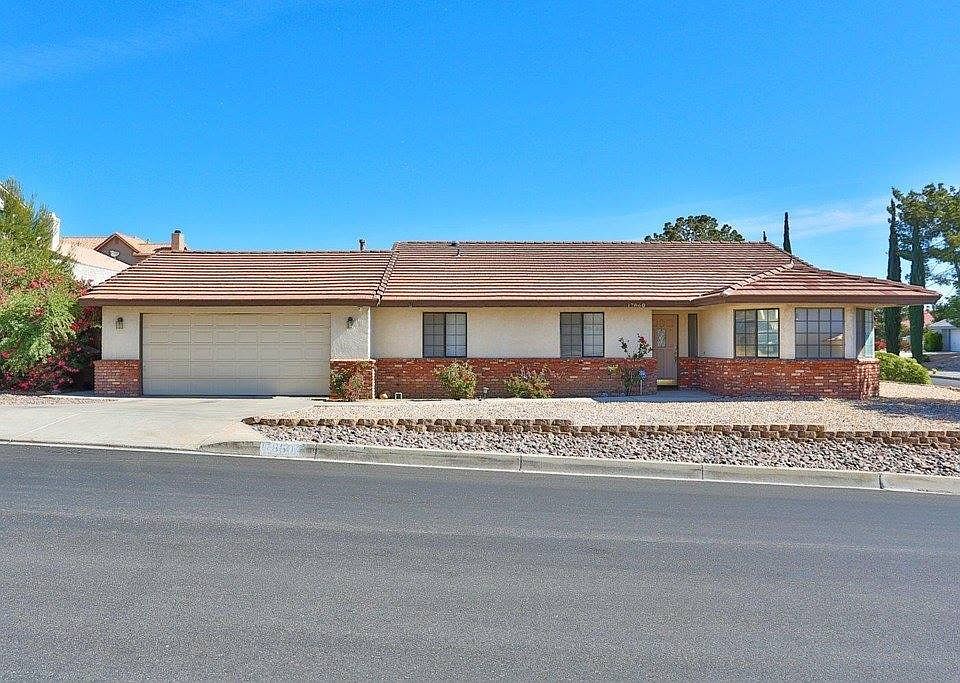 1st image of 17860 Vista Point Dr