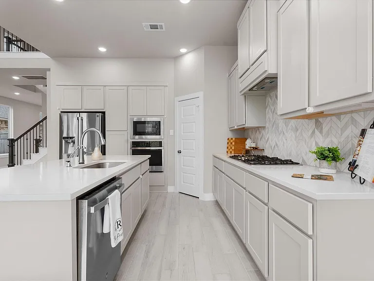 359 Mallorn Ln — Photo 17