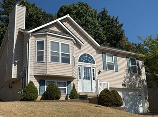 1253 Fenton Ridge Dr, Fenton, MO 63026