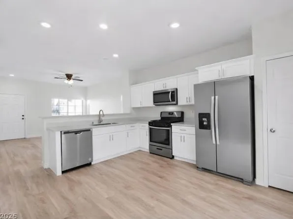 10605 Coal Canyon Ave, Las Vegas, NV 89129