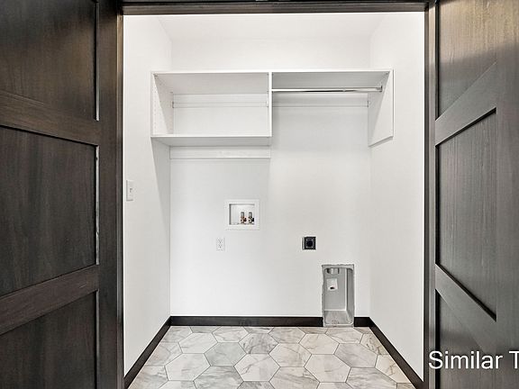 3rd image of 1263 N Marion Rd #2