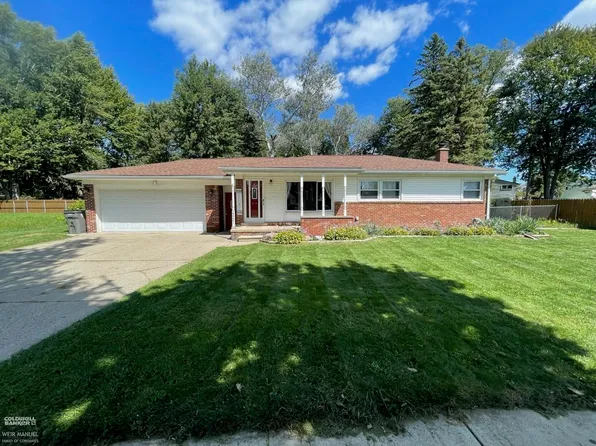 23221 Dale Allen St, Clinton Township, MI 48035