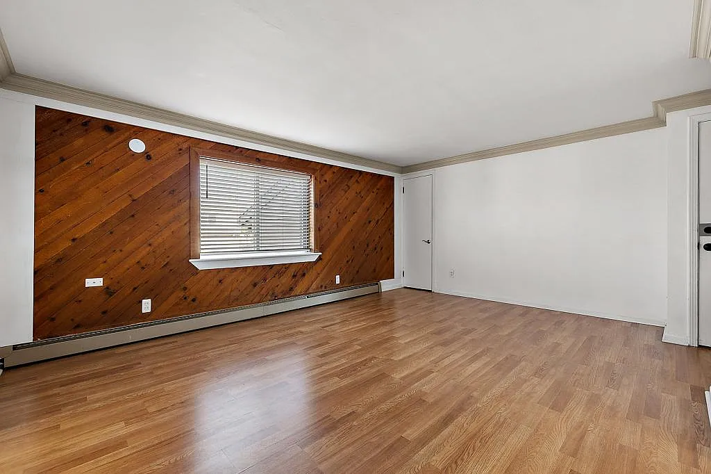 26324 Harper Ave, unit #4 — Photo 4