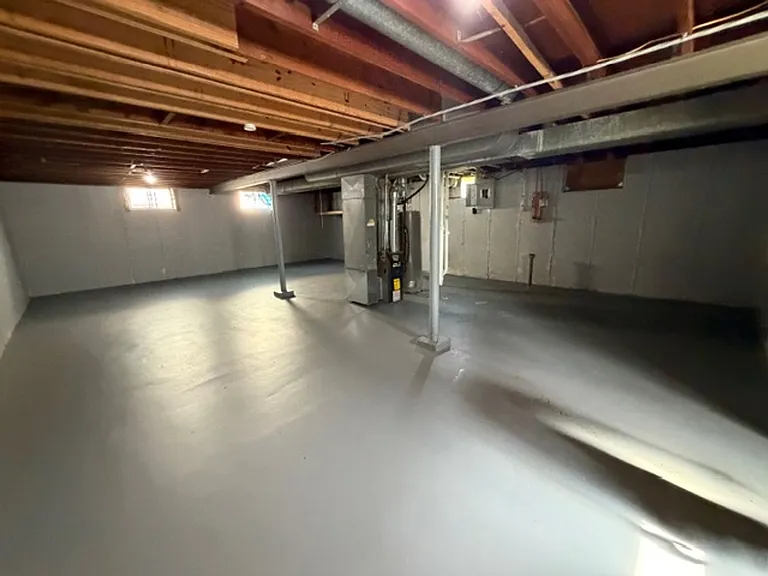 1141 Scott Ave — Photo 13
