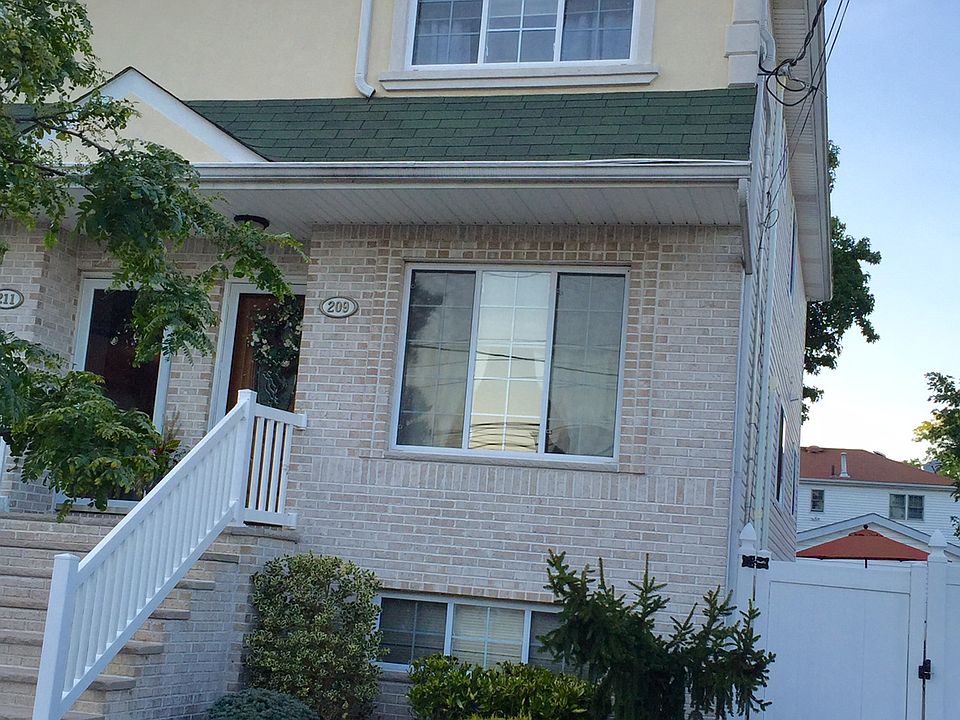 1st image of 501 Graham Ave