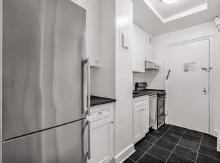 310 E 44th St APT 824, New York, NY 10017