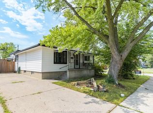 1903 Ellrose Ave, Windsor, ON N8W4V1