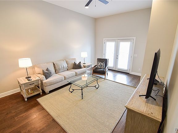 4th image of 2708 7th St Unit 304