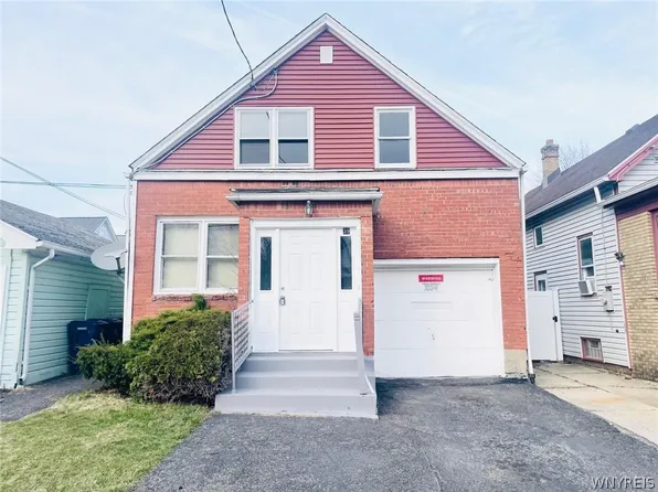 39 Elgas St, Buffalo, NY 14207