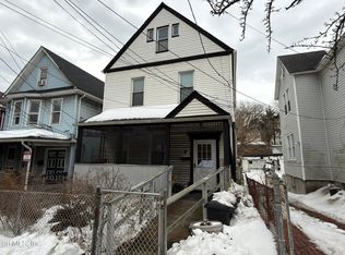 40 Castleton Ave, Staten Island, NY 10301