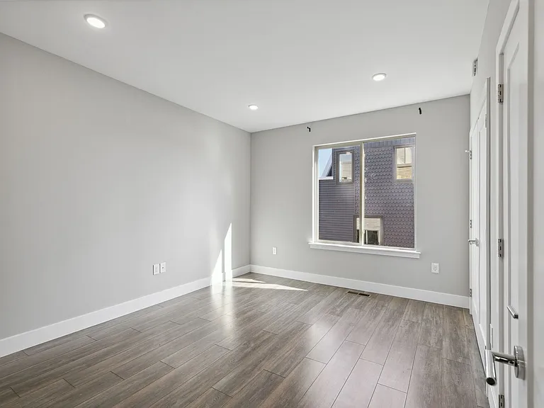1845 E Huntingdon St — Photo 49