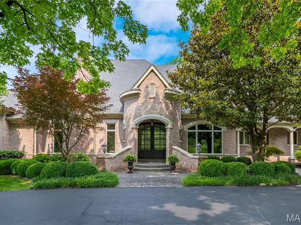 349 Conway Hill Rd, Saint Louis, MO 63141