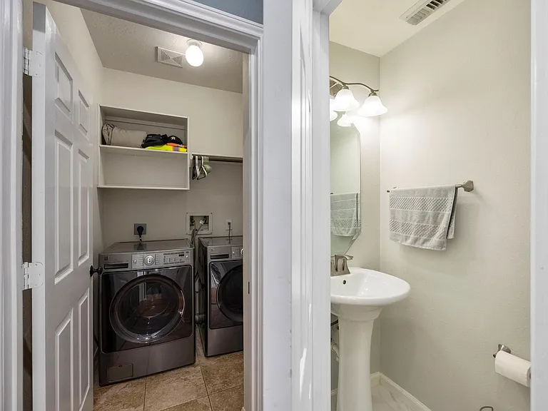 16315 Scotch Hollow Ln — Photo 6
