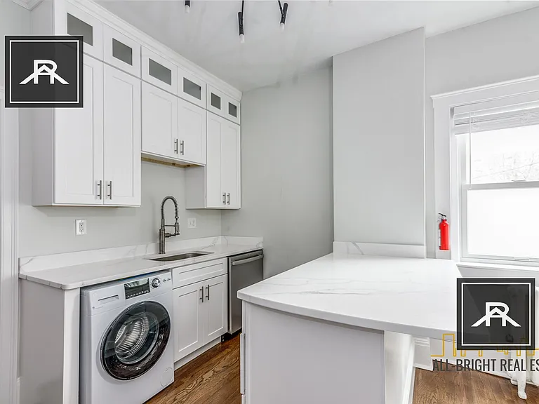 367 Tappan St #6 — Photo 18