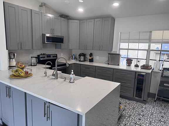 3rd image of 11747 NW 12th Street