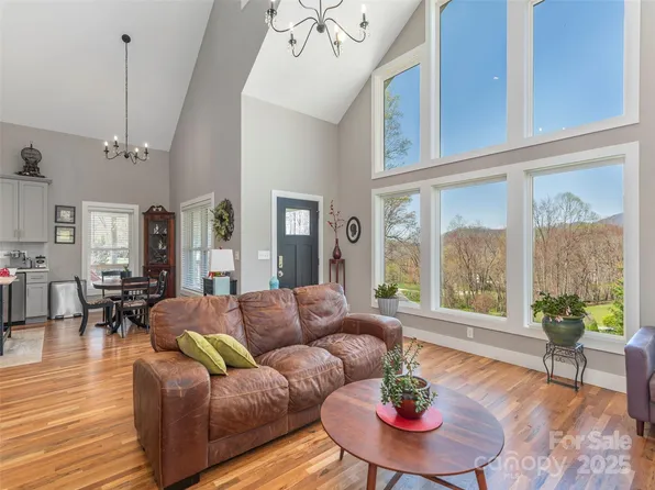 4 Guy Way, Canton, NC 28716