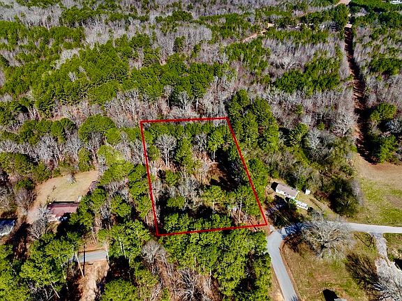 2nd image of 8 Lewis Barrett Blvd NE