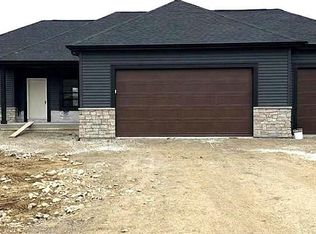 909 Red Hawk Dr, Milton, WI 53563