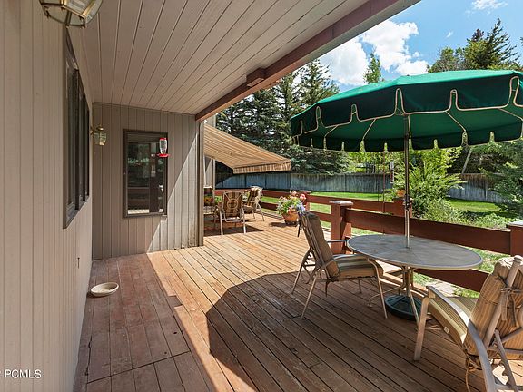 4th image of 5063 E East Meadows Dr