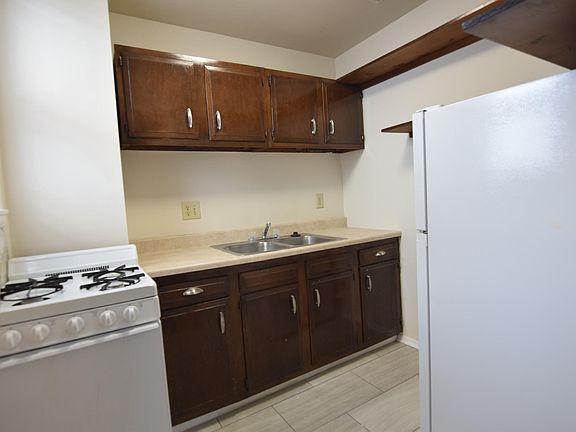 2nd image of 236 Buttles Ave #4