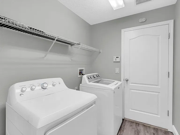 3335 Clover Blossom Cir — Photo 15