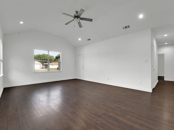 4th image of 4902 Rimwood Dr