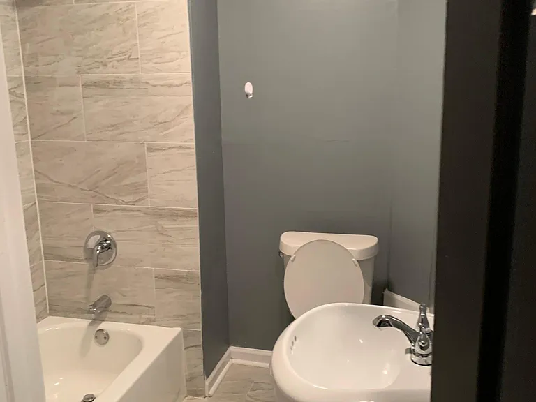 375 Shelley Dr #B — Photo 1