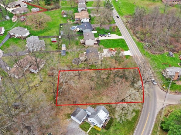 3798 S Raccoon Rd, Canfield, OH 44406