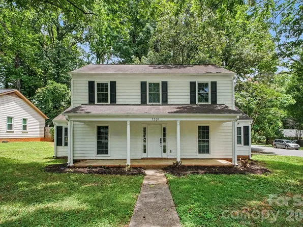 5200 Birchbark Ln, Charlotte, NC 28227