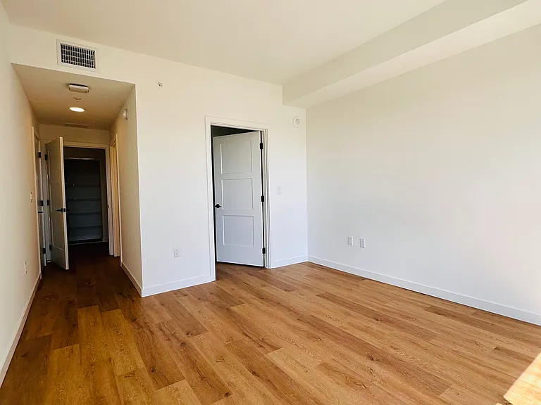 1652 NE 124th St #544 — Photo 13