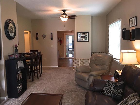 2716 living room2