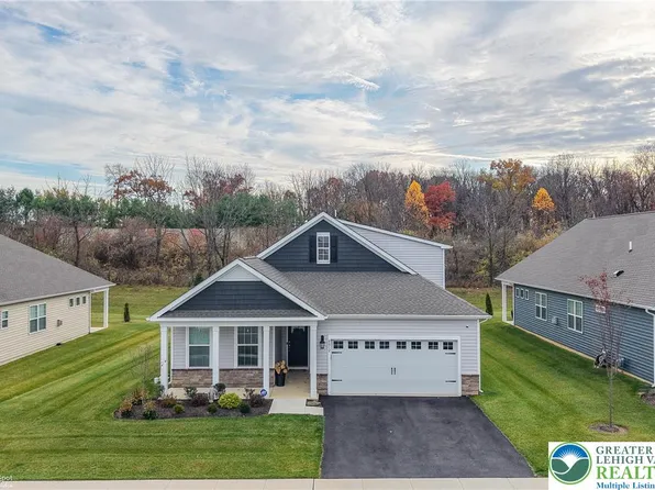 8012 Century Blvd, Breinigsville, PA 18031