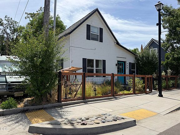 2nd image of 304 2nd Ave