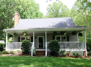 204 Alfred Dr, Jamestown, NC 27282