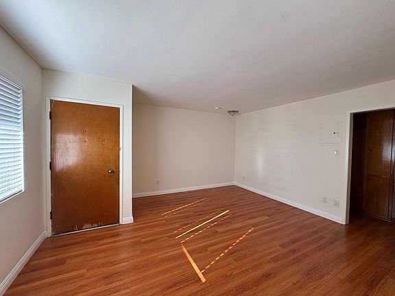 5th image of 1640 Colby Ave APT 13