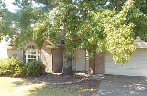 1st image of 300 Preston Dr
