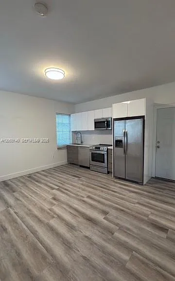 729 Meridian Ave #8 — Photo 3