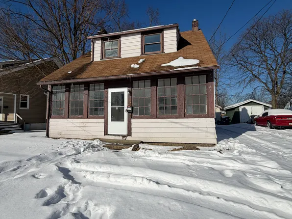 1449 Huguelet St, Akron, OH 44305