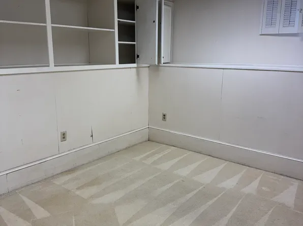 2005 Downing St, Greensboro, NC 27410