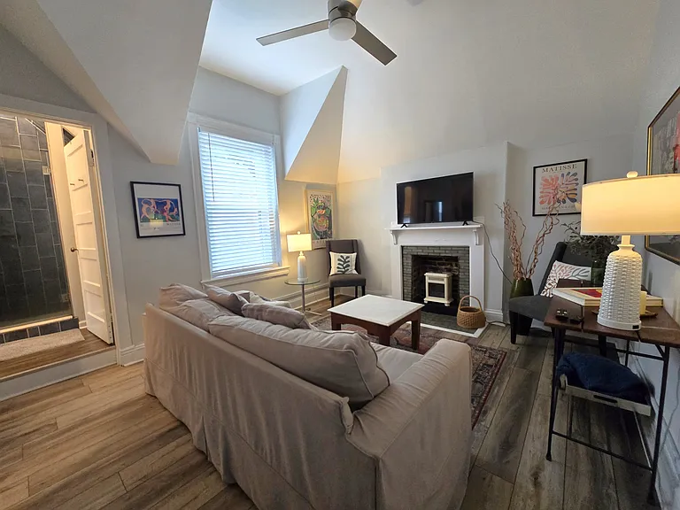 1468 S 4th St #6 — Photo 4
