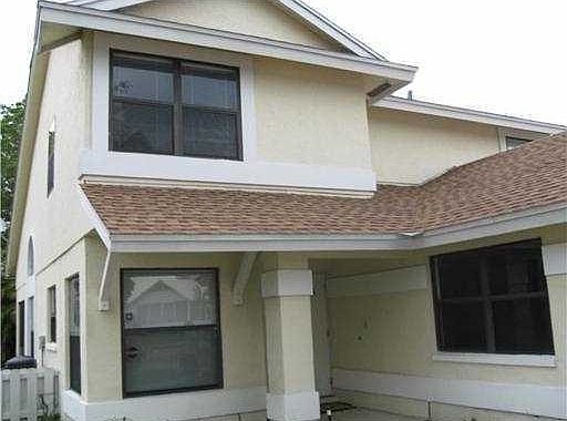 2nd image of 3954 Circle Lake Dr