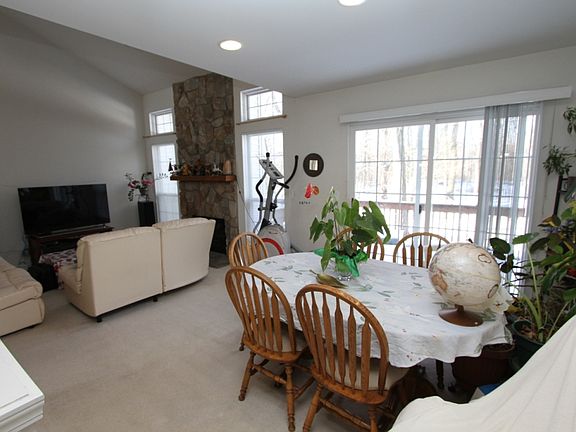 4th image of 236 Four Seasons Dr #1