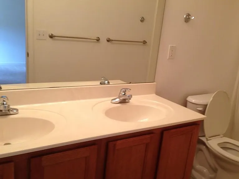 1108 Emma Ct — Photo 7