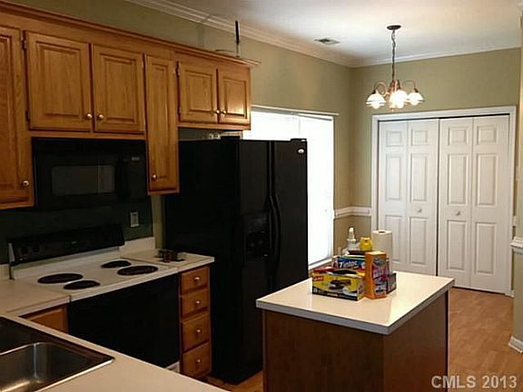 3rd image of 6325 Lily Pad Ct