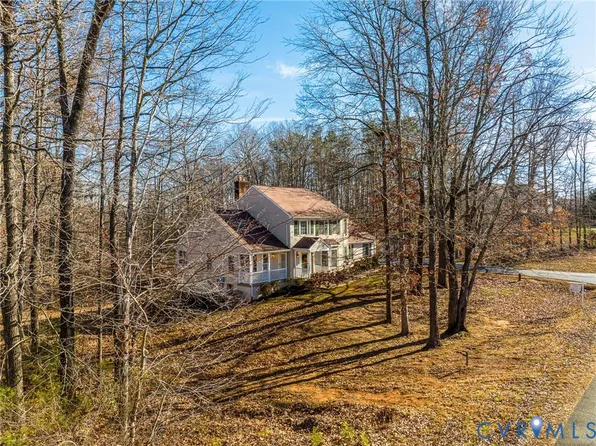 2387 Burlington Dr, Amissville, VA 20106